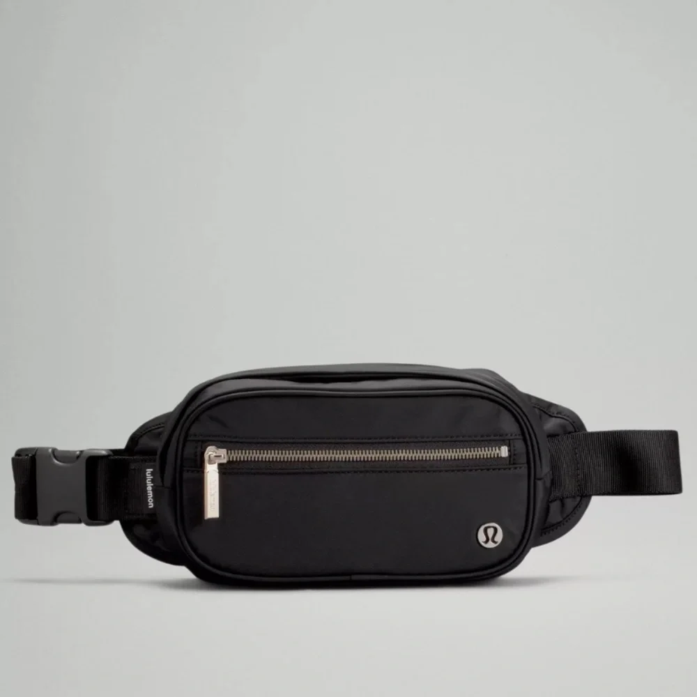 Lululemon Wunderlust Belt Bag - Picture 1 of 8